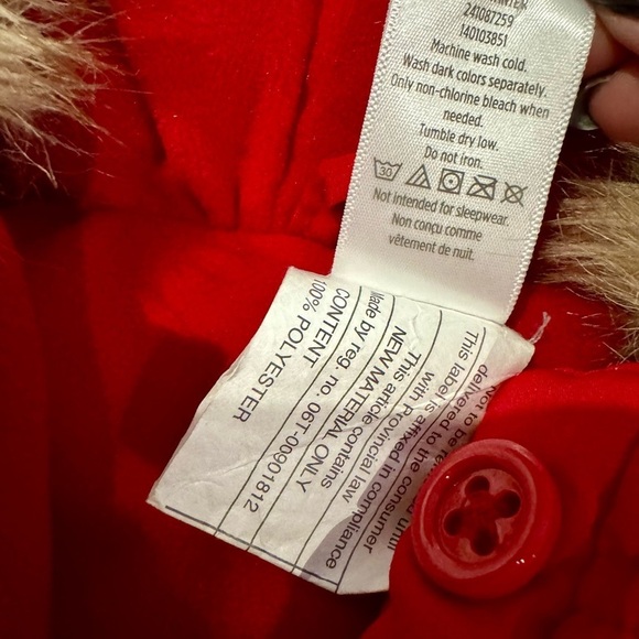 Gymboree toddler girlโs puffy red jacket with faux fur hood (2-3T) - Picture 2 of 5